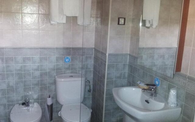 Hostal Toledano-Victoria