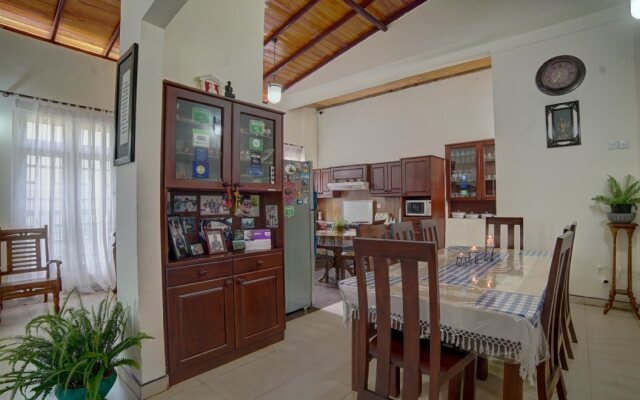 Hanthana Holiday Rooms