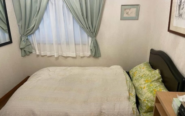 伊東の宿-IKKO- 一室貸切 天然温泉 伊東駅まで徒歩6分 beachまで徒歩5分 – Guest Rooms – Ito
