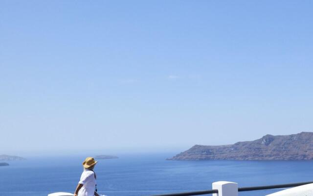 Oia Suites