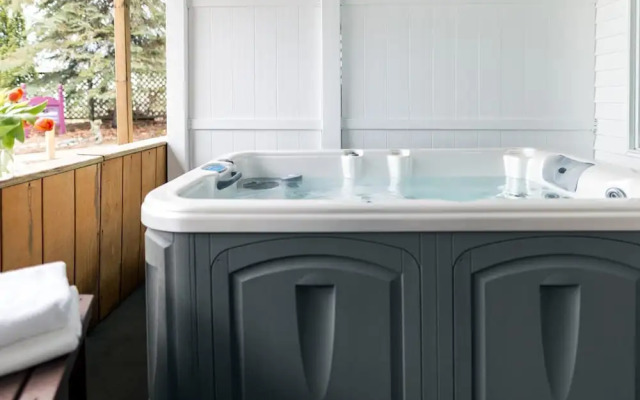 Huron House Bed and Breakfast