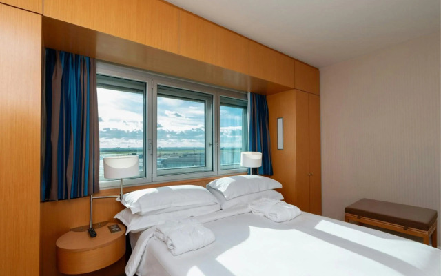 Sheraton Paris Charles de Gaulle Airport Hotel