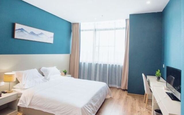 Starway Hotel (Wuxi Huishan District Tianyi Square