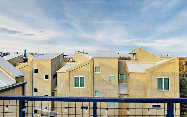 1500 Summit St Townhouse Unit 7