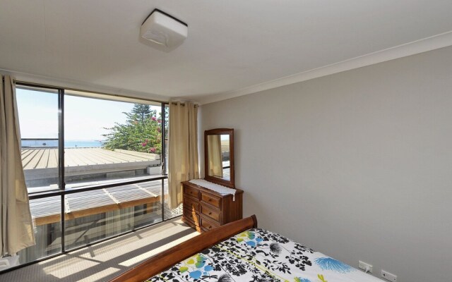 The Crest, Unit 5/6-8 Tomaree Road