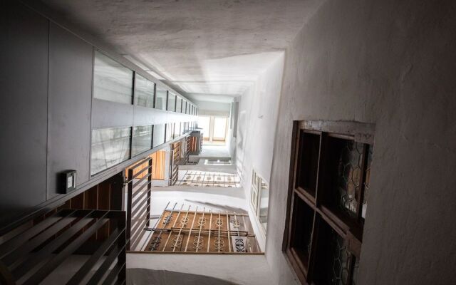 Golden Roof Apartments by Penz