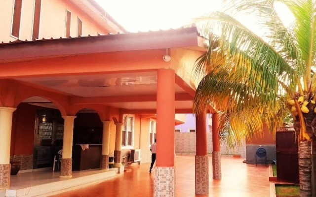 Golden Simcha Hotel