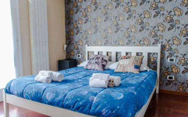 Shopping Deangeli Apartment - Hintown