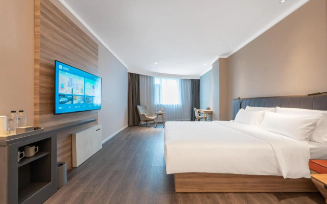 HanTing Hotel (Jinan Yingxiongshan Road Luneng Lingxiu Cheng)
