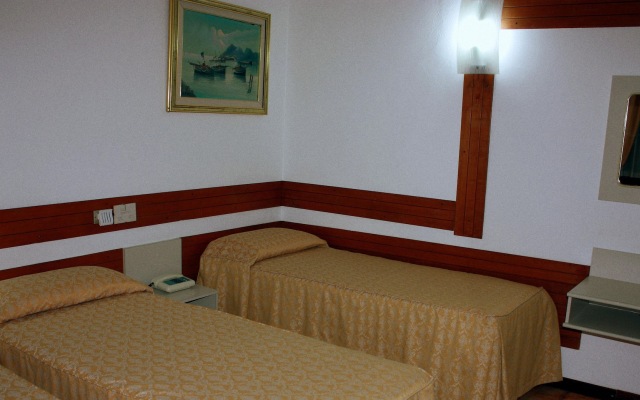 Piccolo Hotel