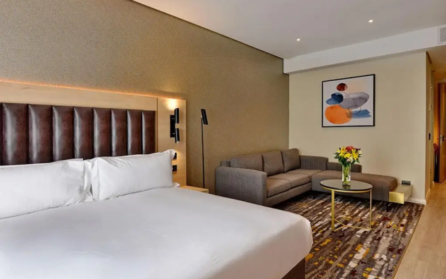 Luxury Apartment Sandton / no Loadshedding / Dstv