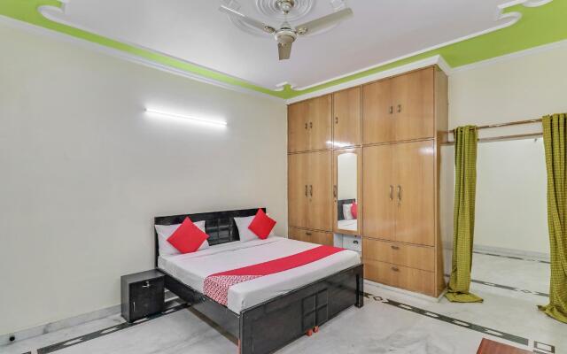 OYO 79034 Staybia Neo