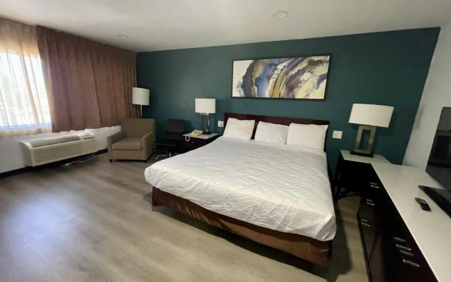 Portside Inn & Suites