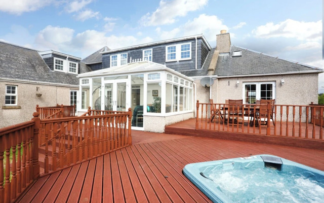 Greenknowes Entire Private Estate