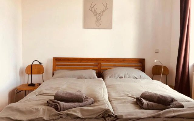 Helle 4 Zimmer Familien-Wohnung mit Balkon! Schloss Schönbrunn in Gehdistanz