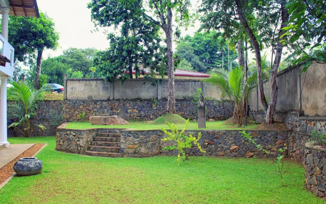 Volunteer Ceylon
