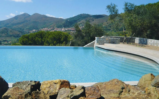 Villa in Rio Nell Elba With Pool