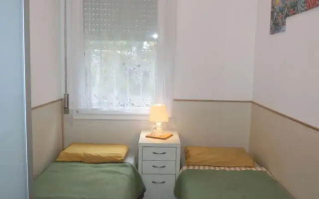 Comfy Villa With Garden and Parking
