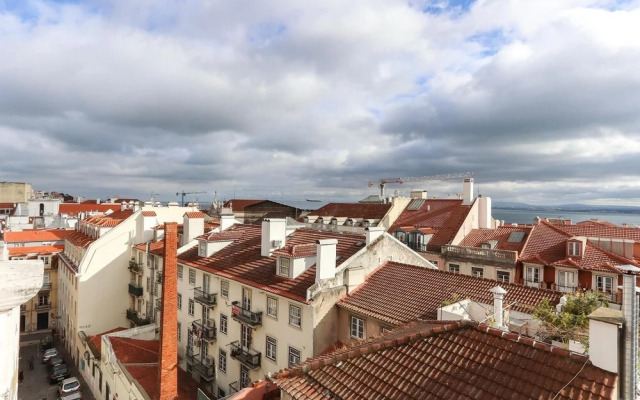 Bairro Alto Views by Homing