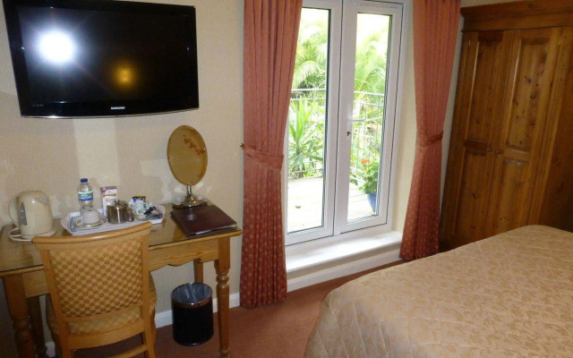 Summerhill Hotel