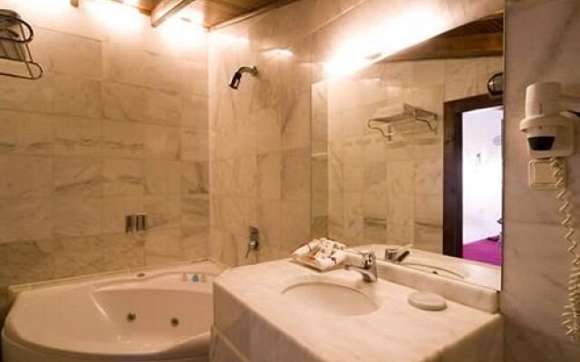 Alp Pasa Regency Suites