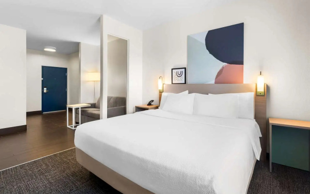 Spark by Hilton Pearland (H)