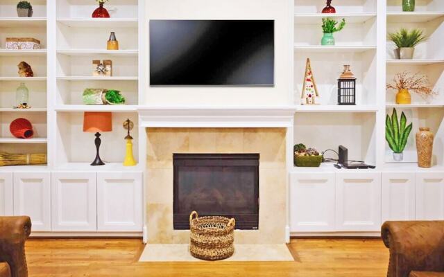 3Bdrm 3.5Bath 9Beds - Museum Parks Zoo