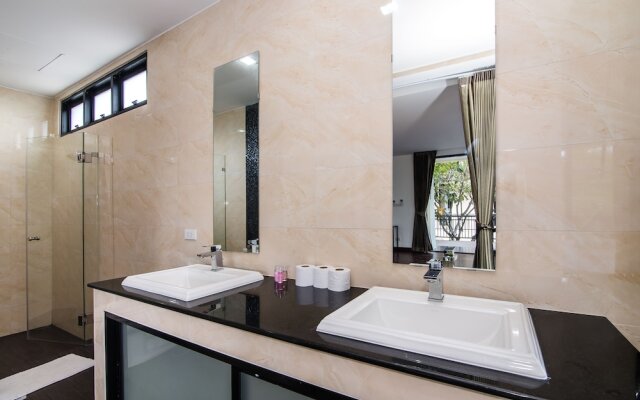 Bali Style Villa on Palm Hills PH 202