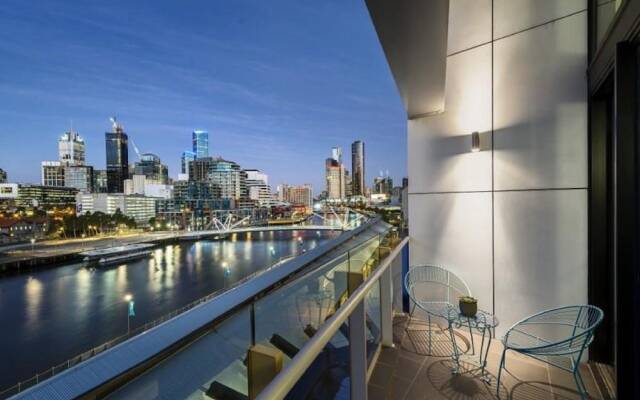Melbourne Holiday Apartments South Wharf