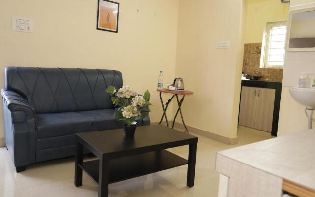 Hotel Royal Suites And Rooms Near AIG Hospital Gachibowli