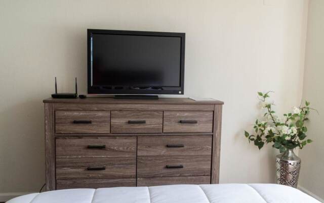 Hawaiian Monarch #708