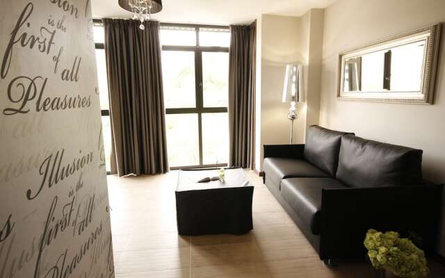 Apartamentos Alvear Suites