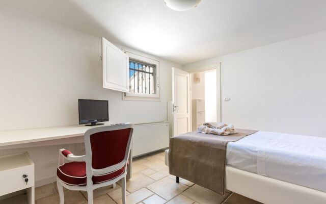 1966 Villa Medici Alla Macchia by Perle di Puglia