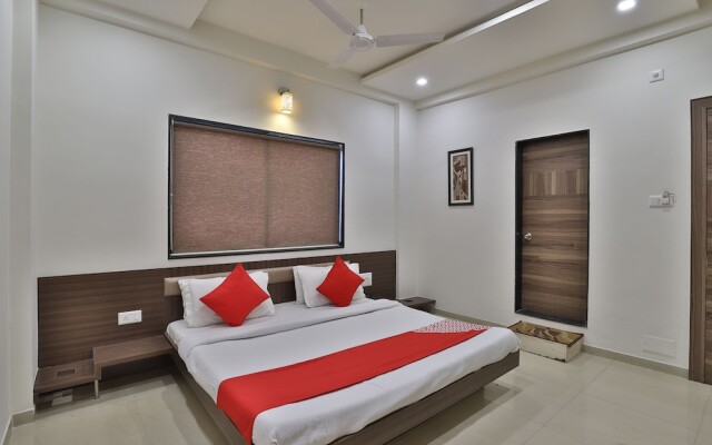 OYO 41737 Hotel Atithi