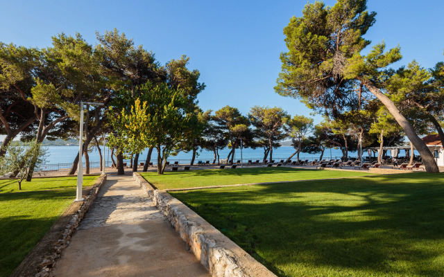 Hotel Villa Arausana & Antonina