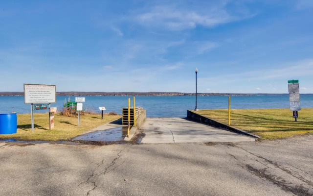 Downtown Mayville Condo: Walk to Chautauqua Lake!