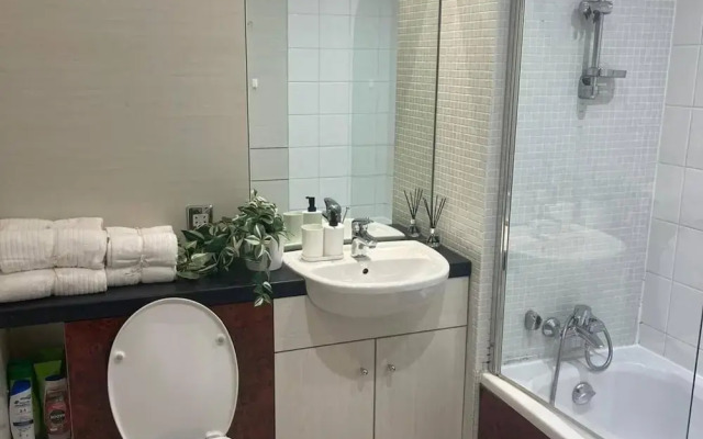 Birmingham City Apartment With 3 Bedrooms