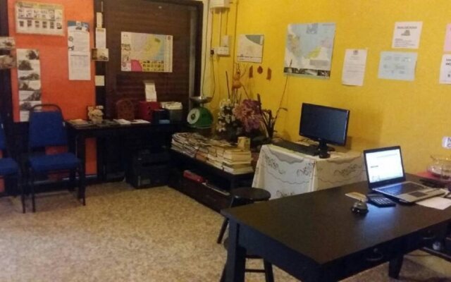 Cocoa Mews Cafe & Homestay - Hostel
