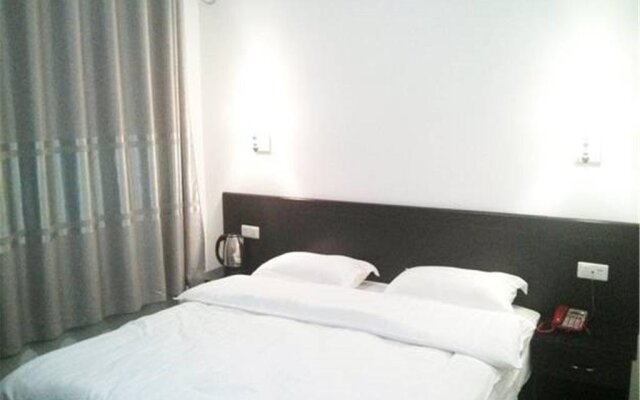 Fengxin Business Hotel