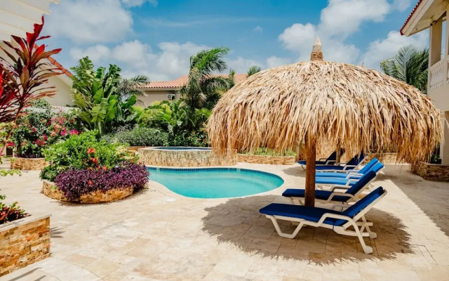 Gorgeous 2-bedroom Apartment 2 km From Eagle Beach