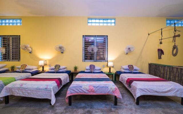 Aunty's House & Uncle's House - Hostel