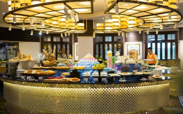 Royal Halong Hotel