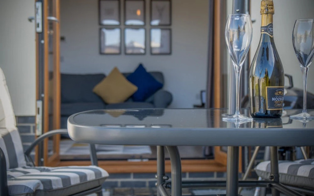 Johnnys Cove - 2 Bedroom - New Hedges