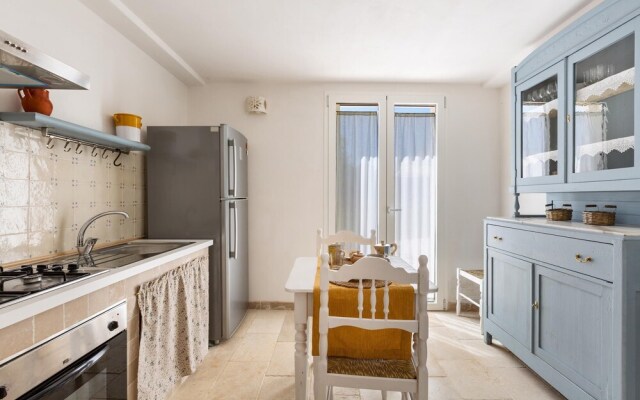 3360 Trulli Pangi by Perle di Puglia