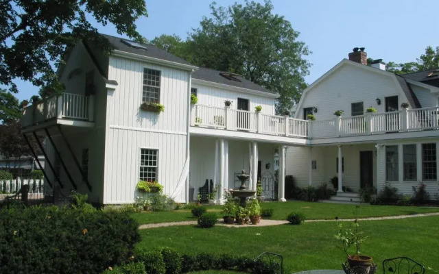The Connecticut River Valley Inn