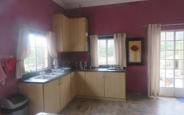 Swartberg Backpackers