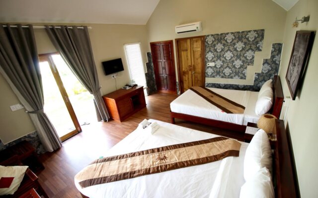 White Lotus Resort