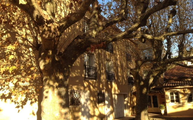 Hotel Restaurant Le Commerce