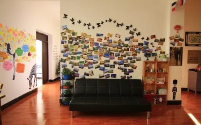 Yitravel Hostel