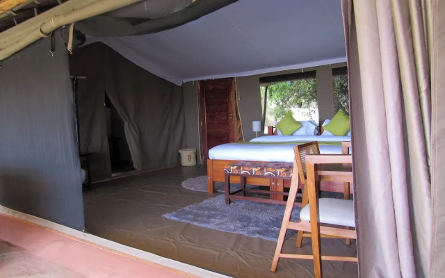 Ahadi Mara Camp
